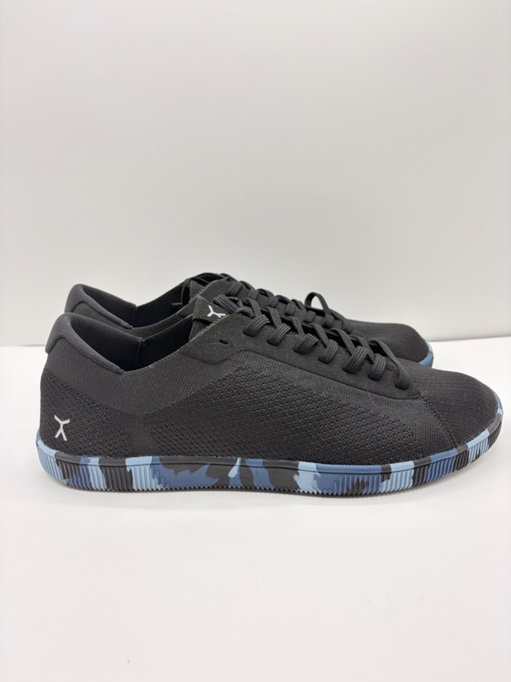 Flux Men’s 13/Women’s 14 Black Adapt Knit Trainers Blue Camo Soles Athletic